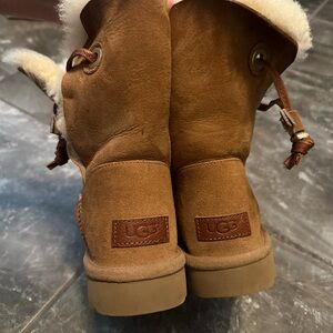 Women’s size 9 Uggs